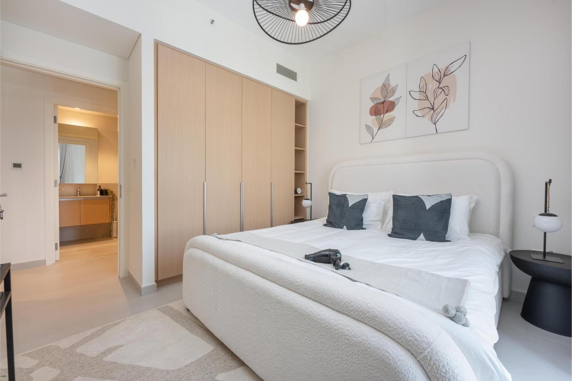 Havn - 1 Bedroom In Bayshore 2, Creek Apartment *